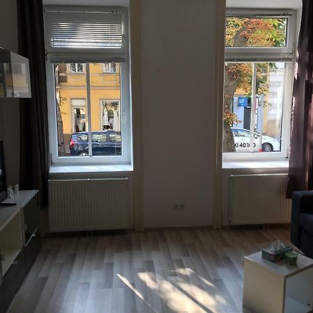 Schoenbrunn Apartment Wiedeń Zewnętrze zdjęcie